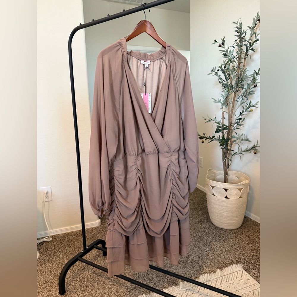 ANDREE BY UNIT Long Sleeve Ruched Dress NWT Size 3X